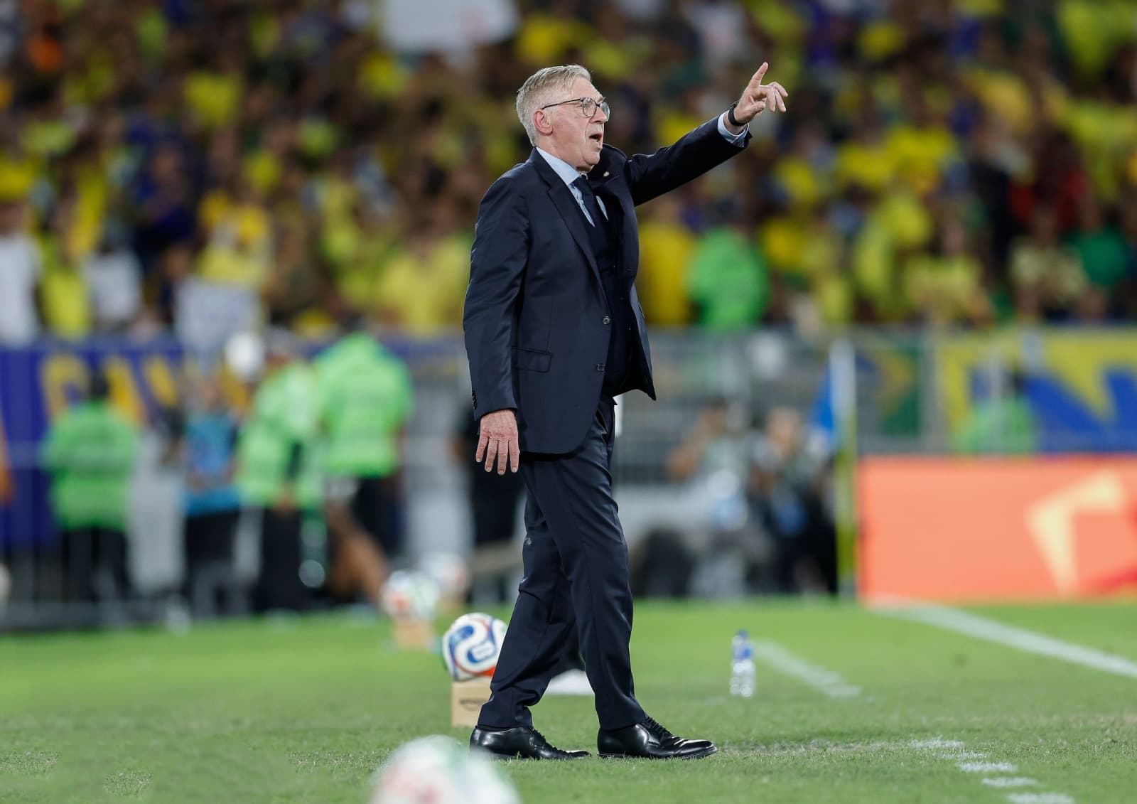 Aniversariante do dia, Ancelotti trouxe paz à seleção brasileira com liderança silenciosa, leitura de jogo e respeito ao país do futebol
