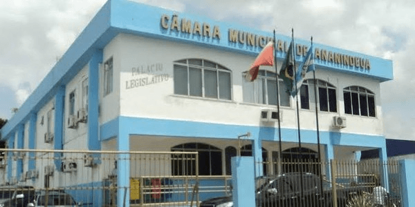 Confusão entre vereadores e mães de crianças autistas marca sessão na Câmara de Ananindeua