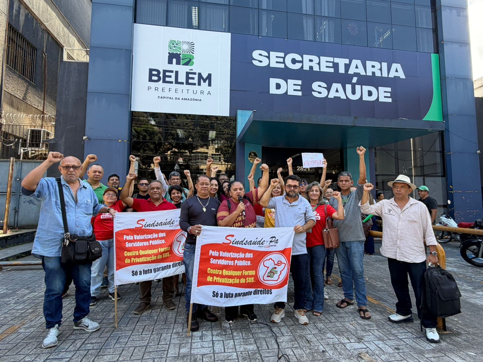Servidores municipais da saúde protestam em Belém por melhores condições de trabalho e apontam desmonte da Prefeitura