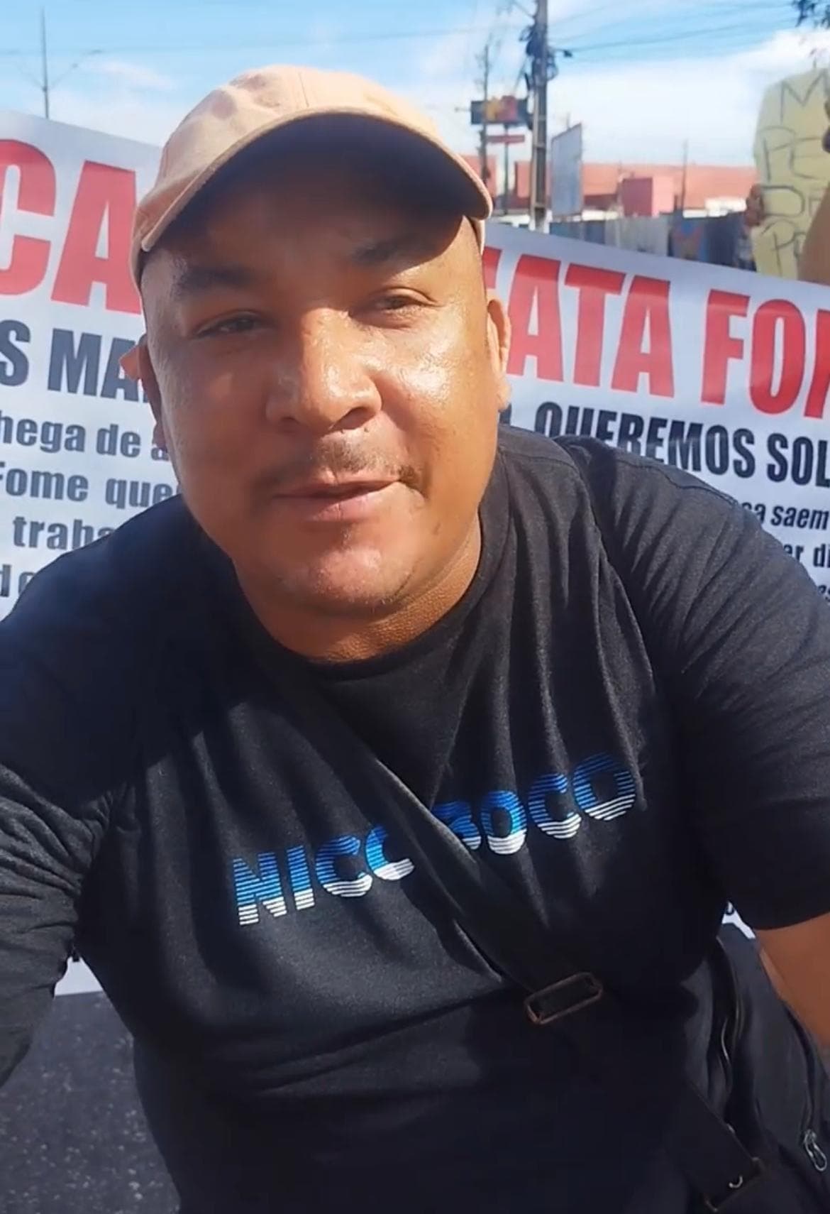 Moradores do canal do Mata Fome seguem sofrendo com alagamentos e cobram conclusão da obra