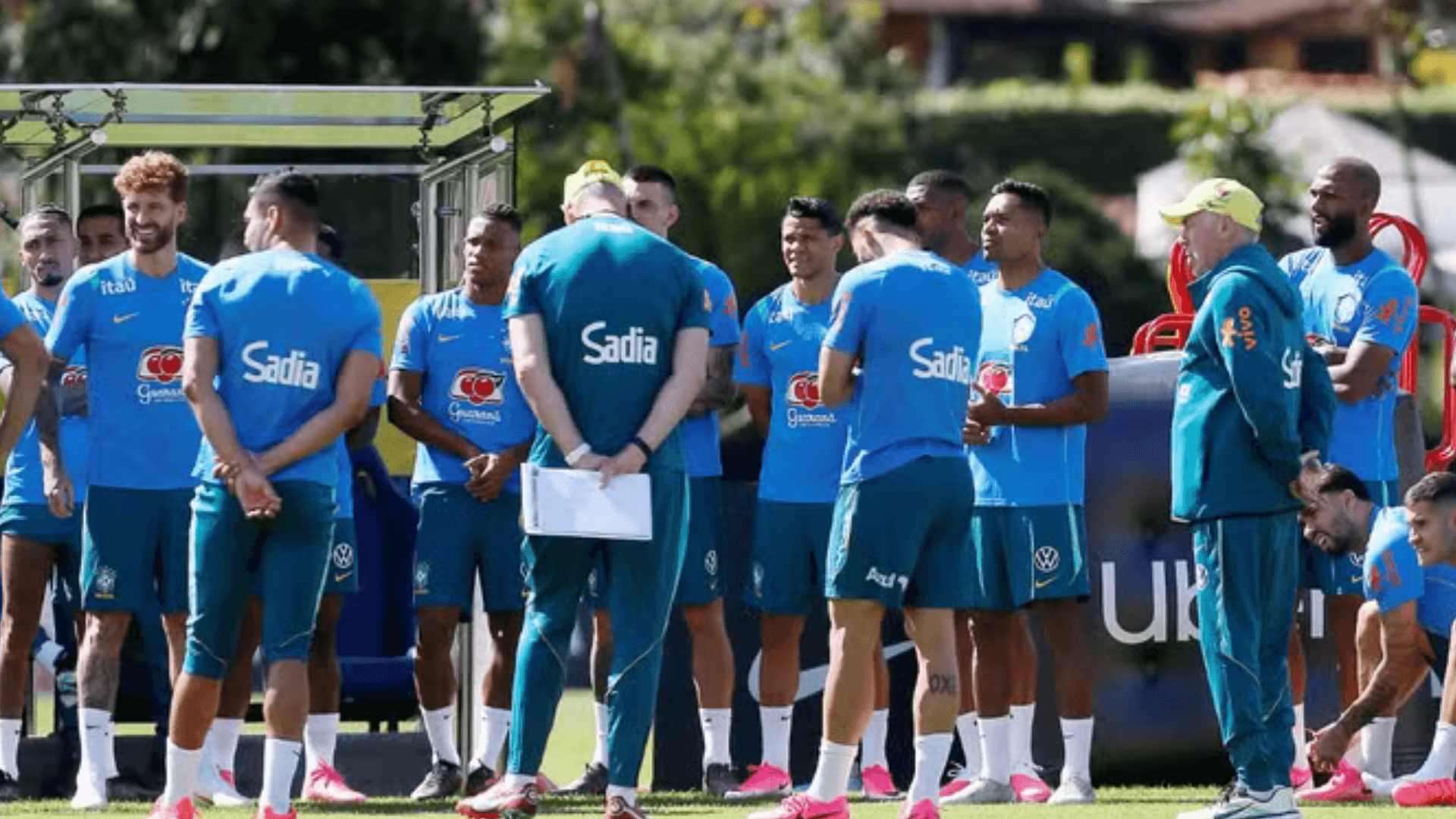Prestes a estrear na Copa, Ancelotti não dá pistas sobre escalação