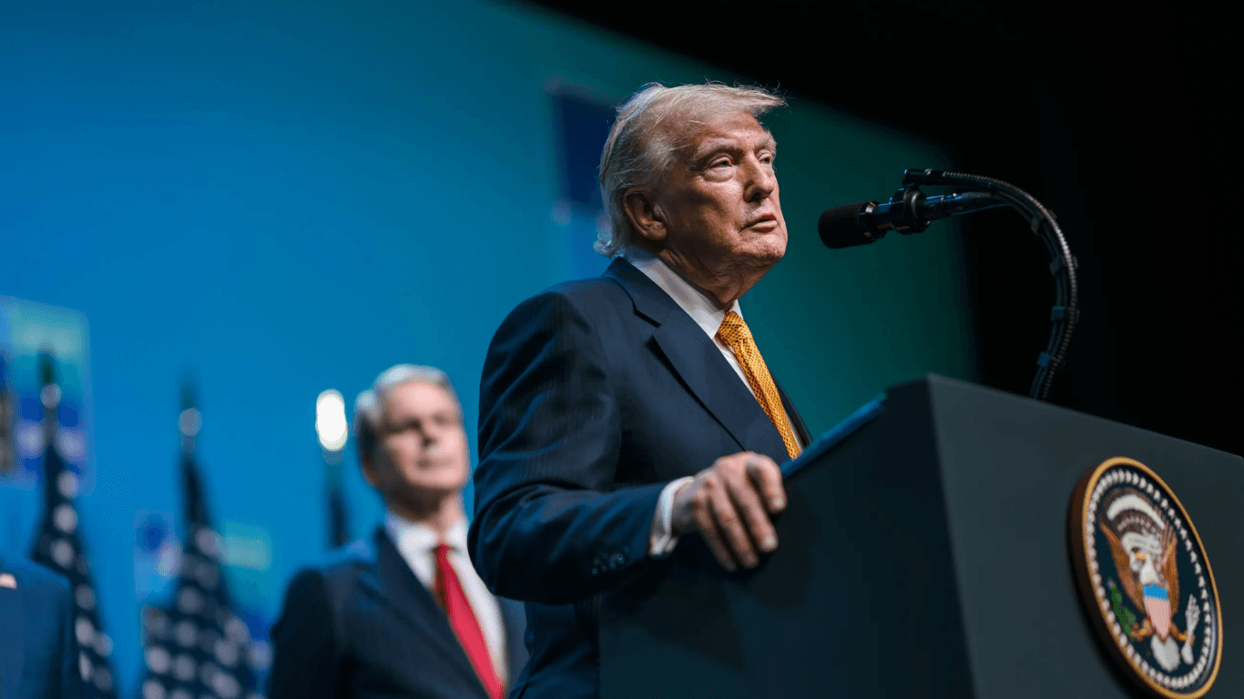 Trump diz que EUA vão assumir controle do Estreito de Ormuz e cobra taxa sobre cargas; Irã rejeita proposta