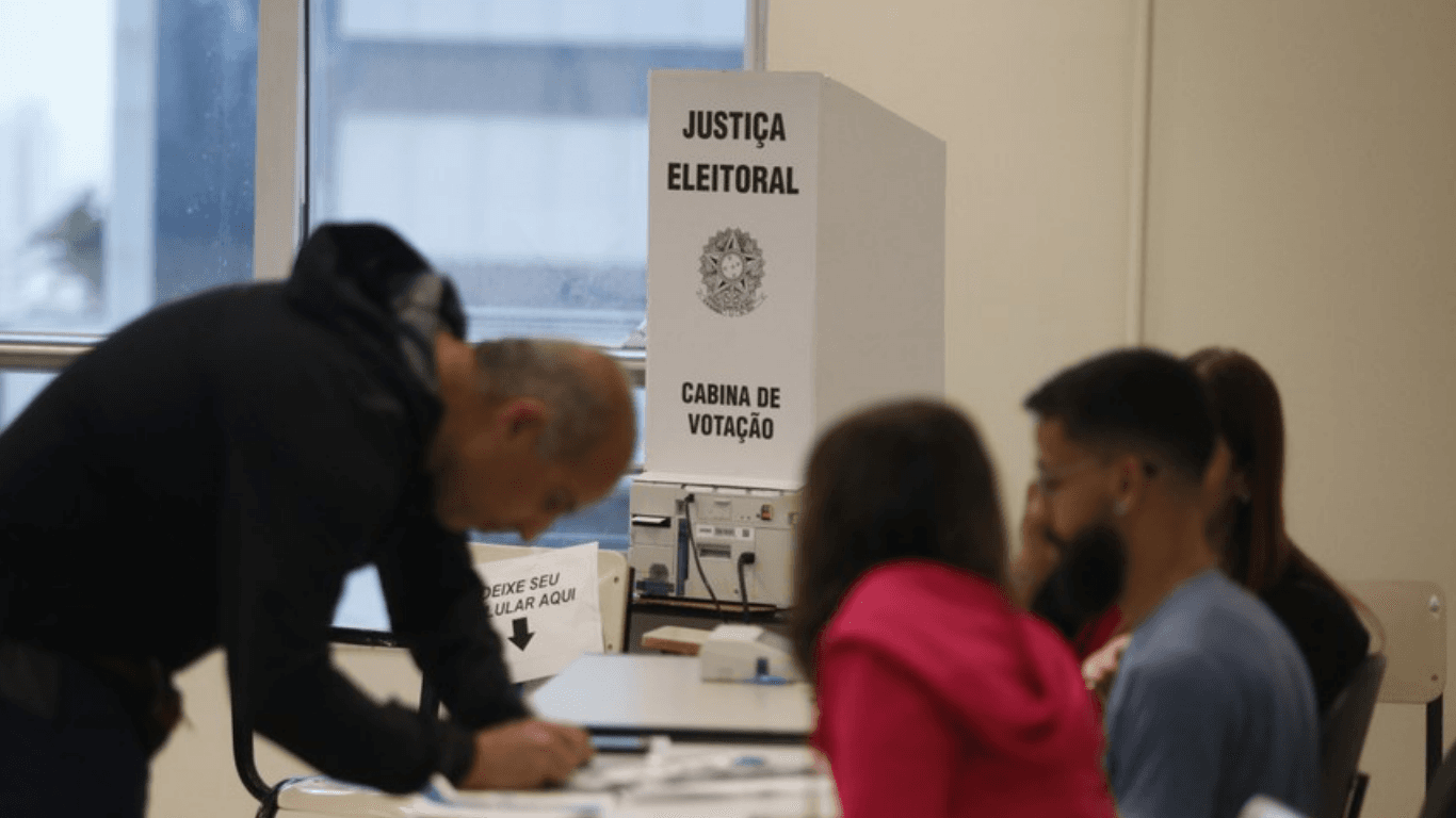 Eleições 2026: eleitores já podem pedir voto em trânsito; confira as regras