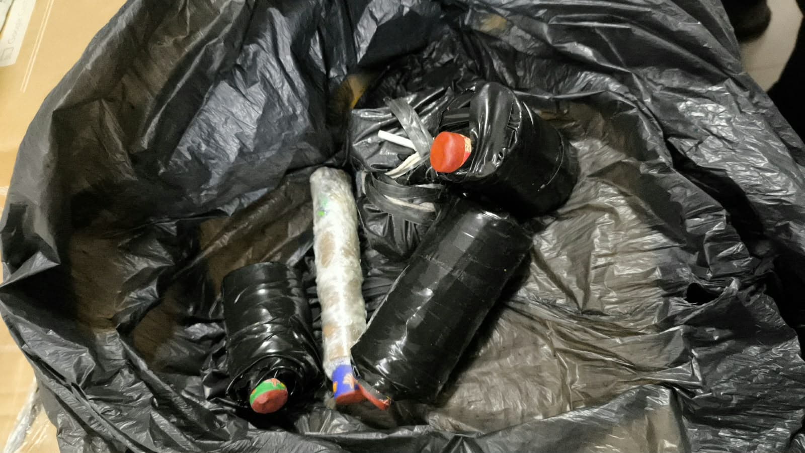 Polícia Militar isola área após suspeita de artefatos explosivos na BR-316, no bairro da Guanabara