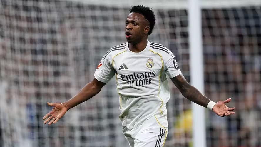Real Madrid anuncia renovação de contrato com Vinicius Junior