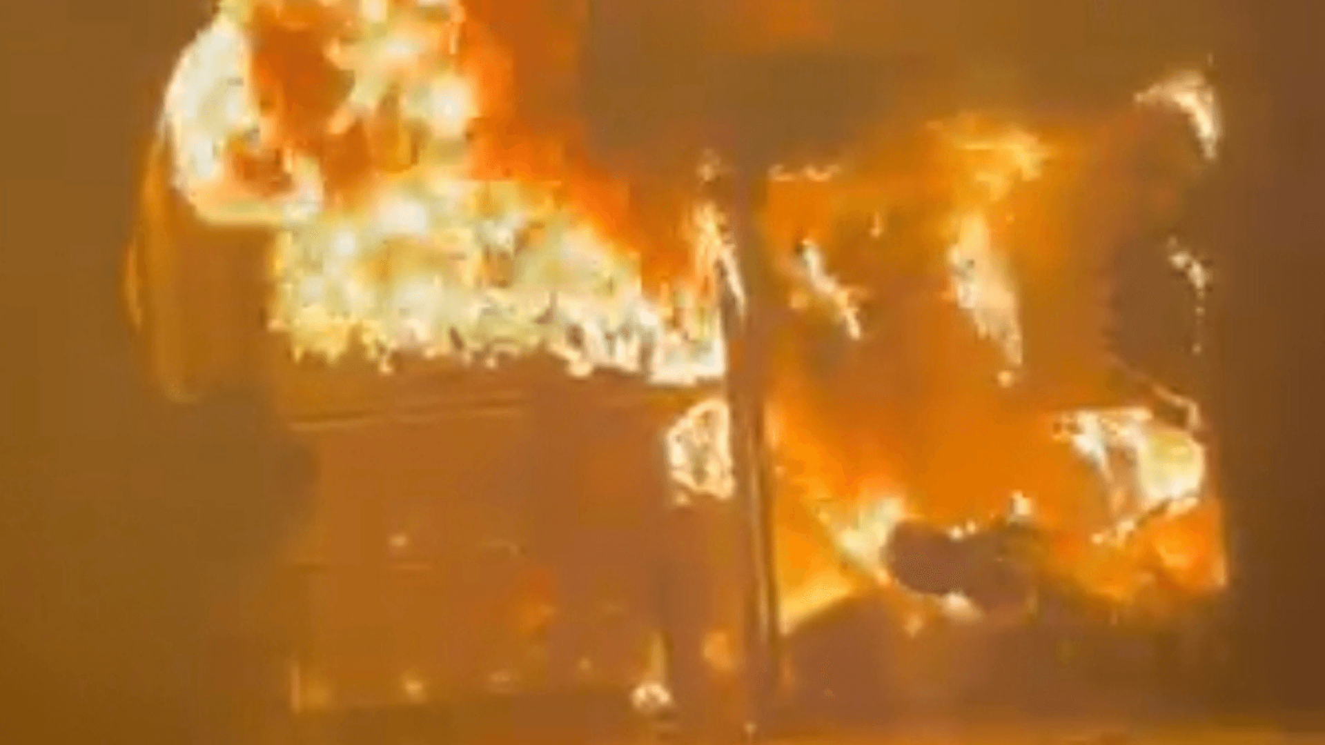 Incêndio assusta frequentadores e interrompe energia no Complexo Gastronômico da Cidade Nova 8, em Ananindeua