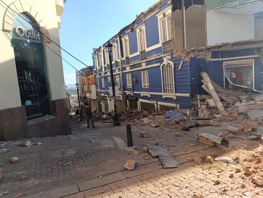 Terremoto de magnitude 7,4 atinge a Colômbia, deixa feridos e causa 'danos graves' em prédios