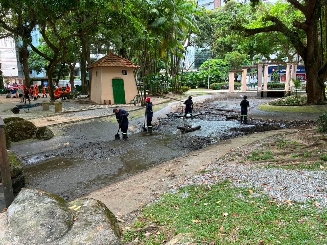 Reportagem do Cidade 091 repercute, e Prefeitura vai à Batista Campos explicar situação dos lagos
