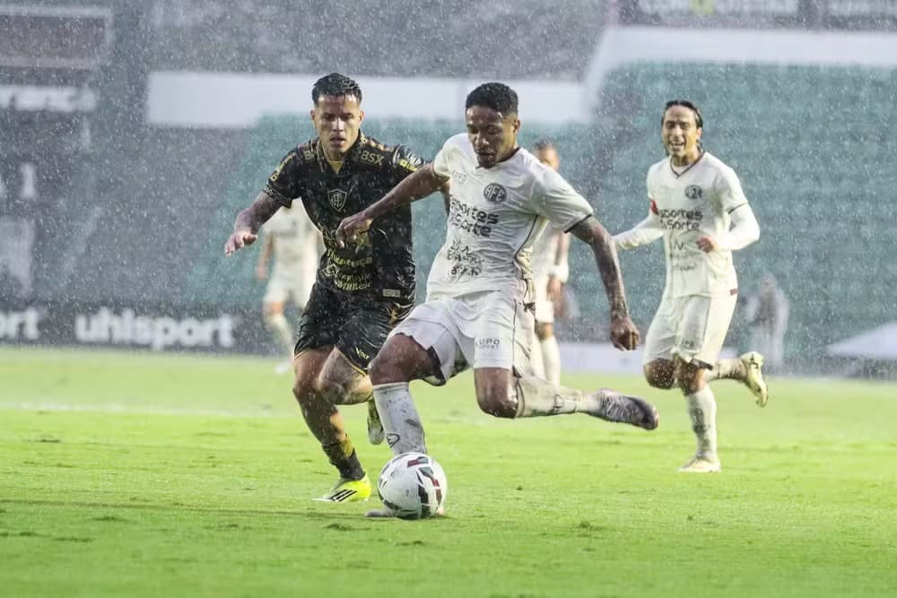 Sem titulares no meio-campo, Ferroviária recebe o Paysandu pela 17ª rodada da Série C