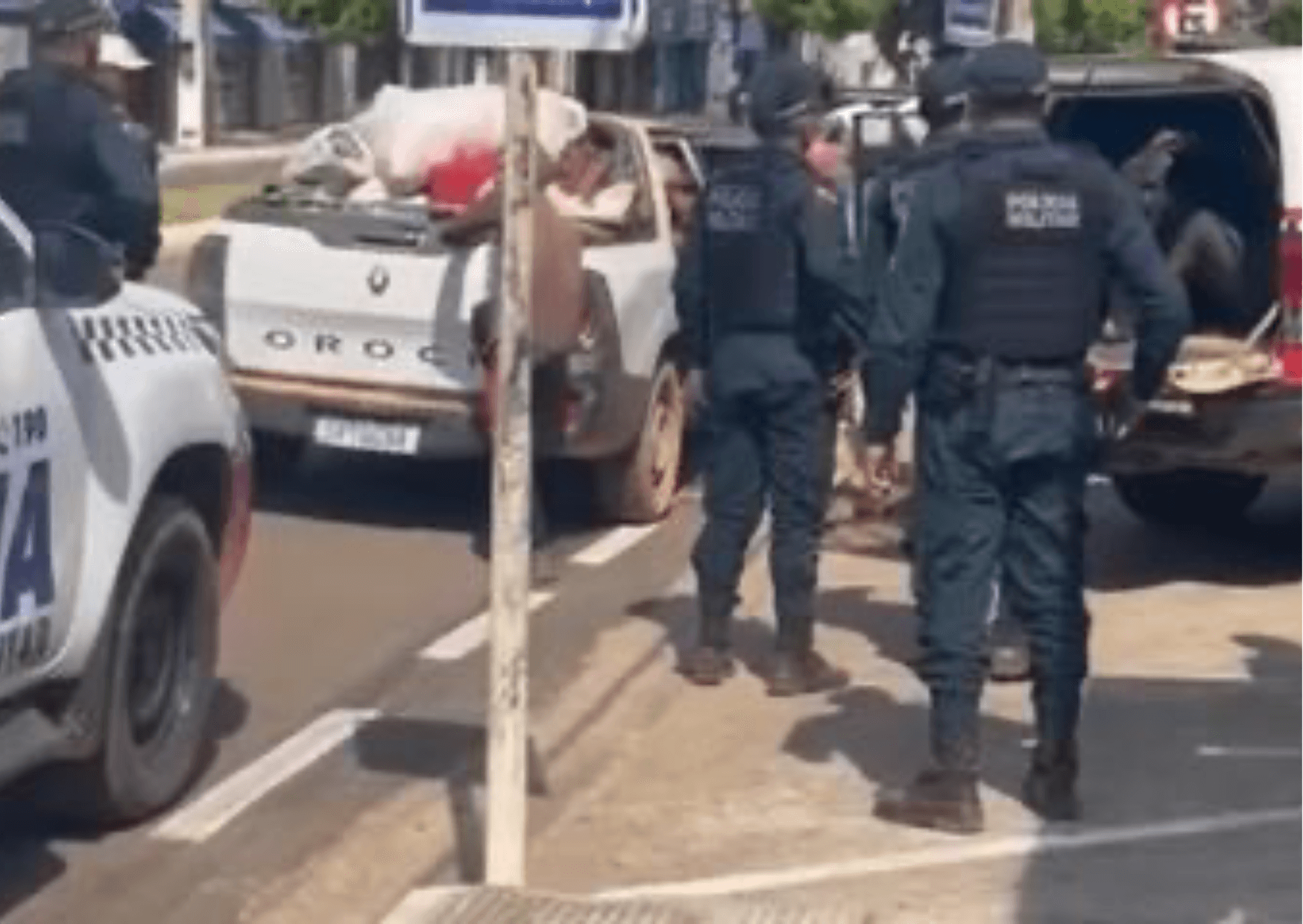 Suspeita de invasão de terra leva PM a interceptar comboio com sete armas em Tucuruí