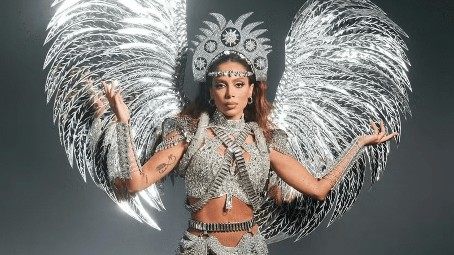Nova rainha da Grande Rio, Anitta diz que decisões partem da sua intuição: 'O coração não se engana'