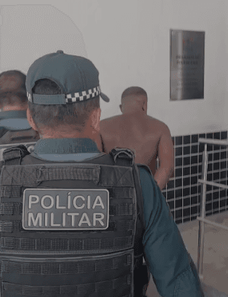 Homem ataca a própria irmã com terçado e destrói carro em Salvaterra