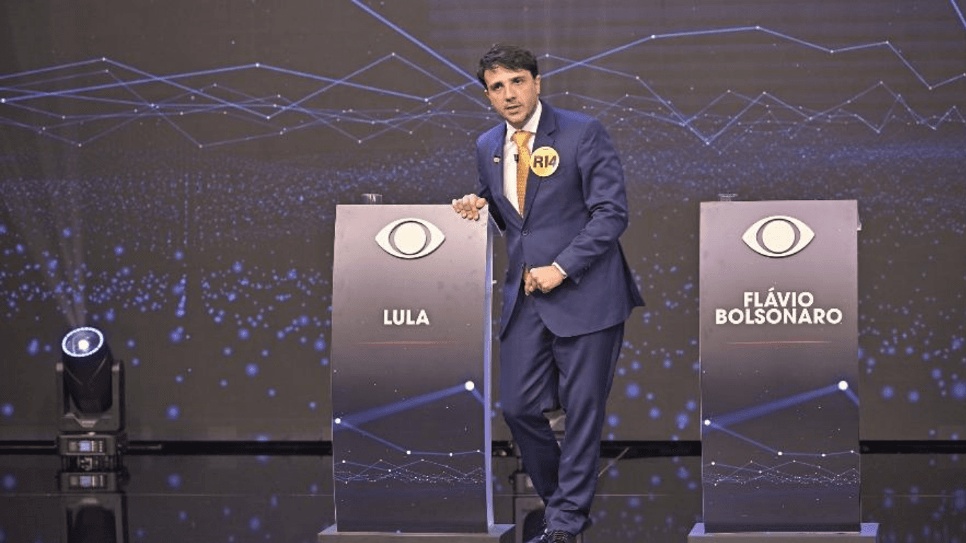 Renan Santos acusa Record de favorecer Lula e chama presidente de “bêbado safado”