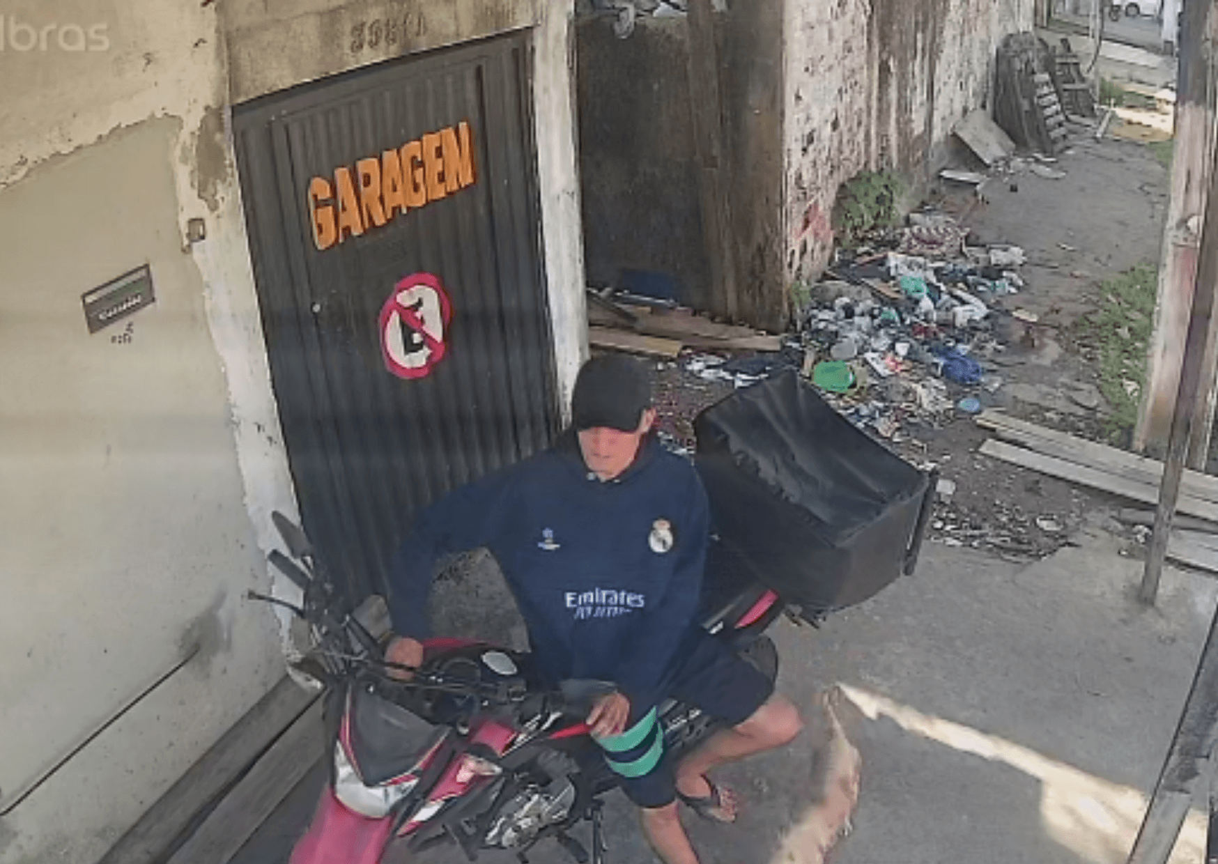 Homem é preso ao tentar furtar moto em frente à casa de PM aposentado em Belém