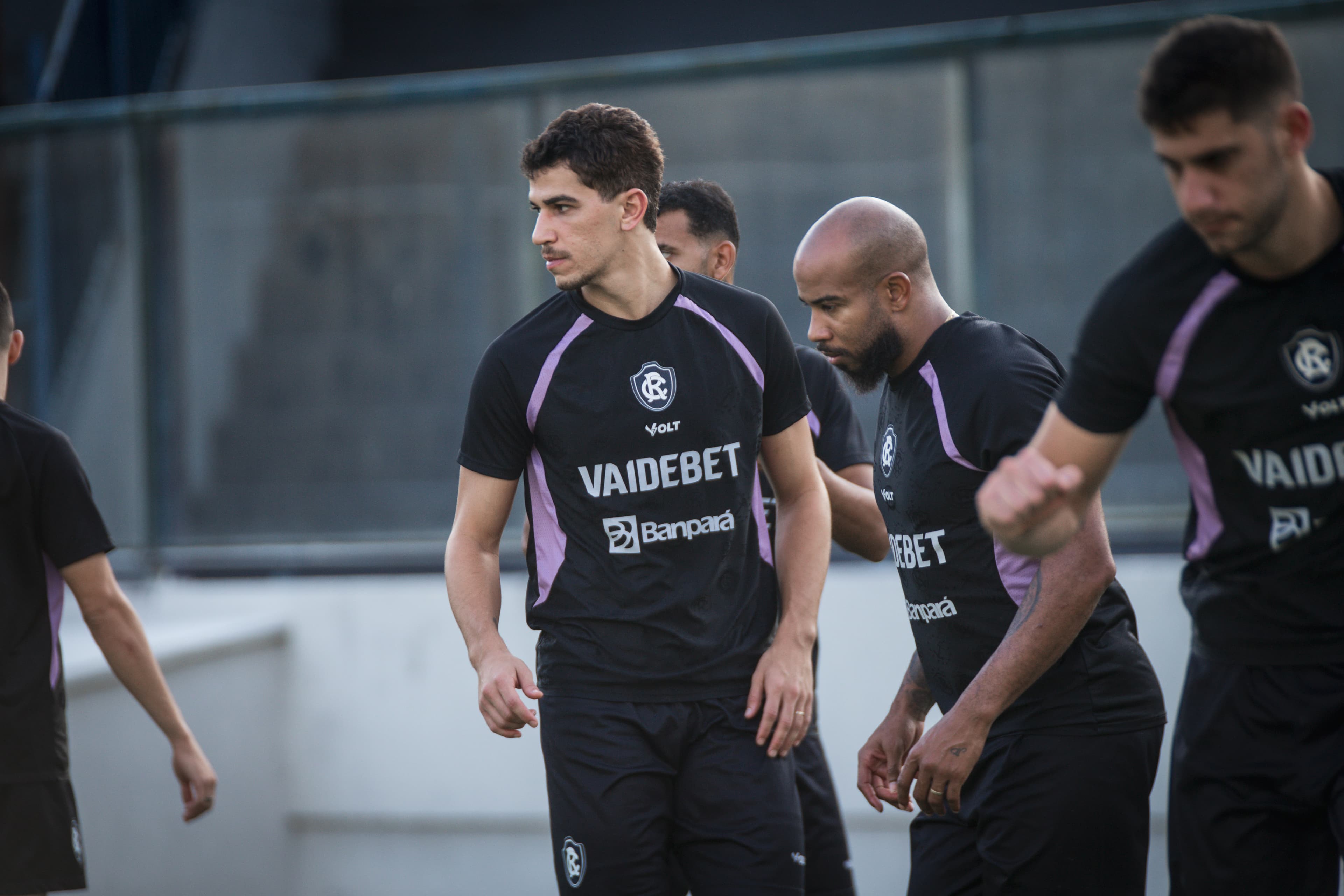 Vitor Bueno cobra organização no Remo para vencer o Coritiba e deixar o Z-4