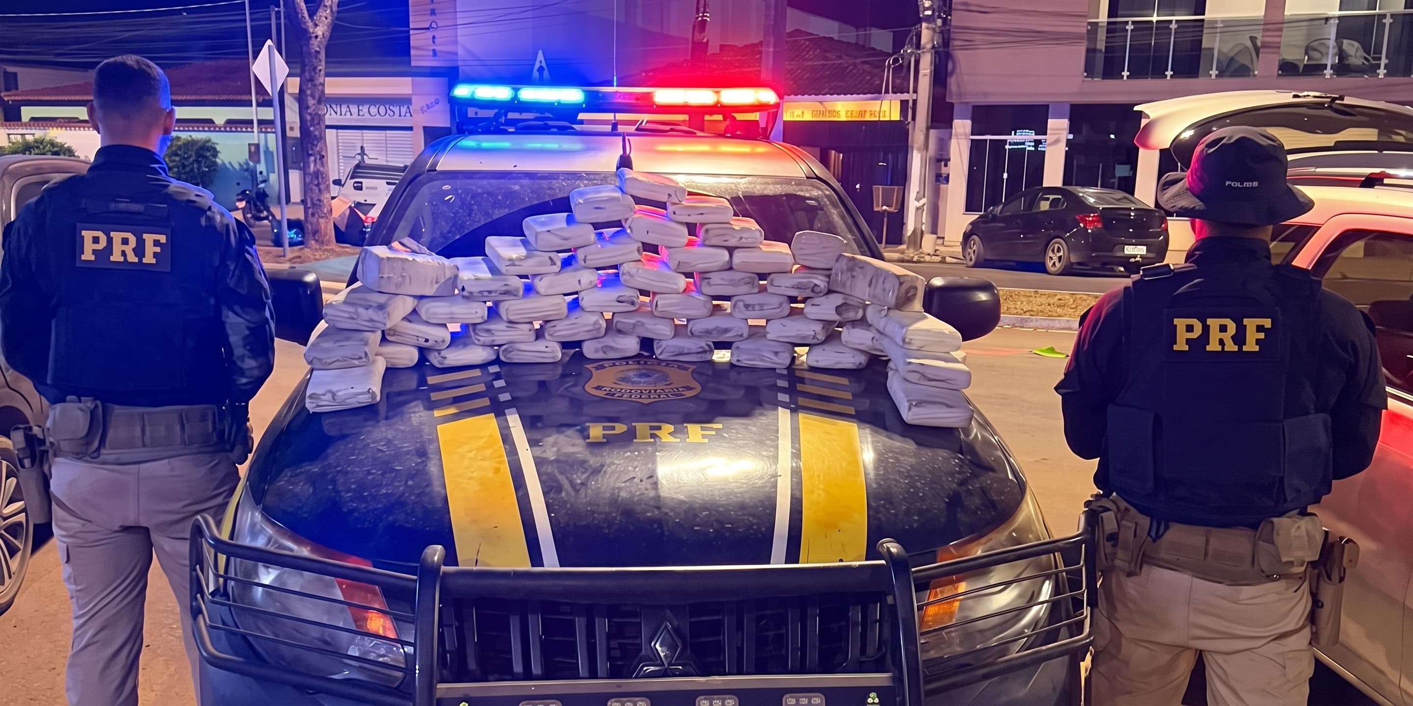 PRF encontra mais de 53 kg de 'super maconha' escondidos em carro na BR-230
