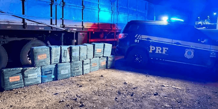 Operação conjunta intercepta caminhão com 512 kg de cocaína ocultos em carga de milho no Pará