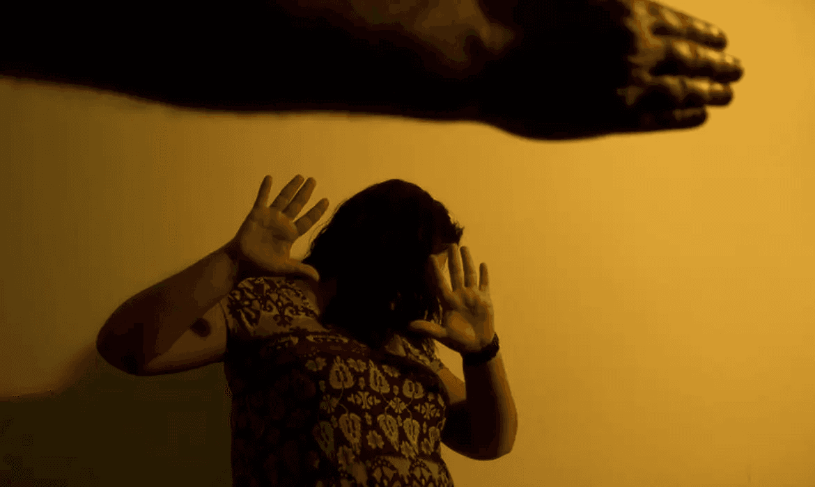 Belém deu nome à luta contra a violência de gênero, mas milhares de mulheres ainda vivem um cerco que não chega à delegacia