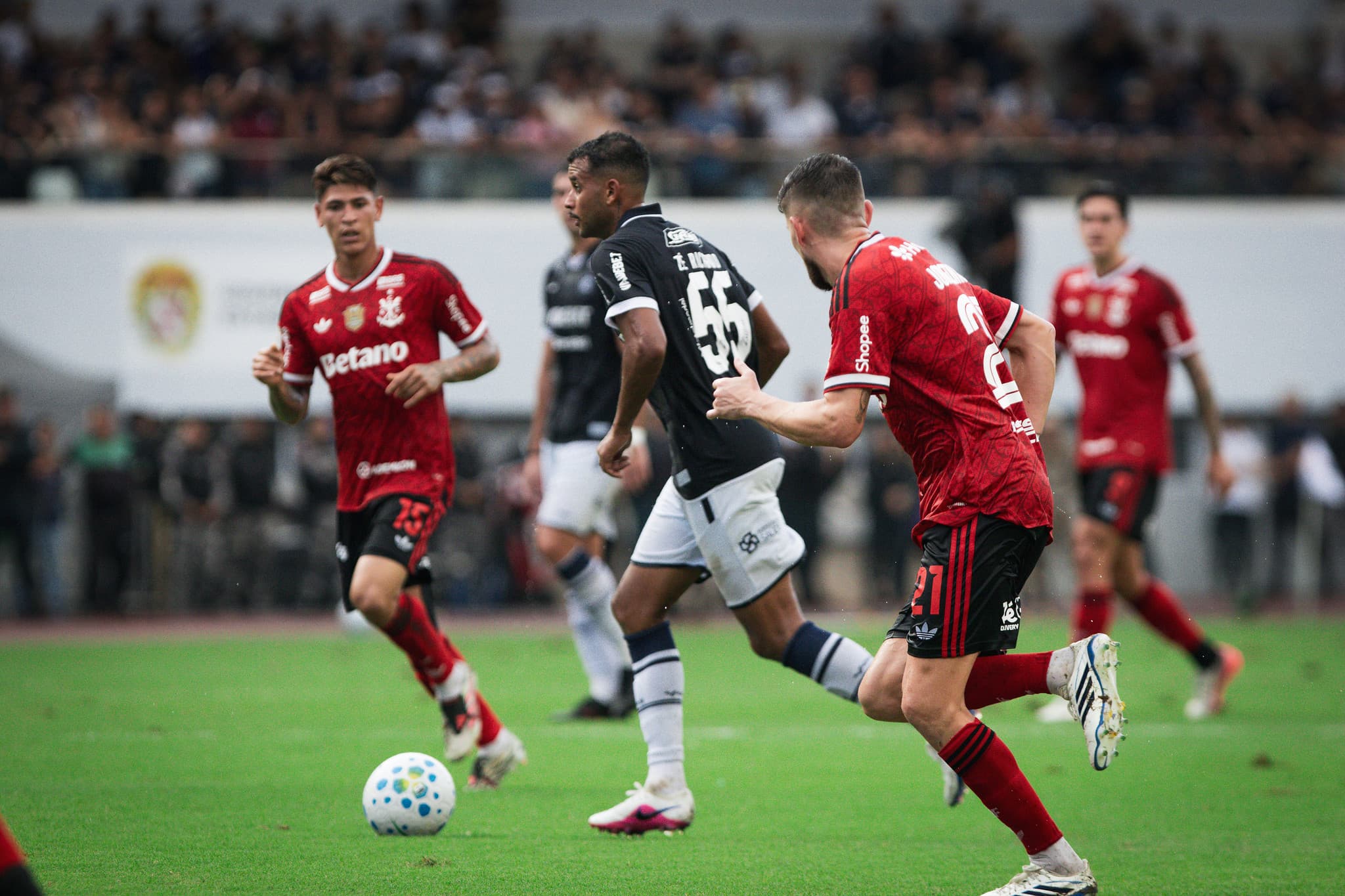 Remo perde para o Flamengo por 1 a 0 e se complica no Brasileirão