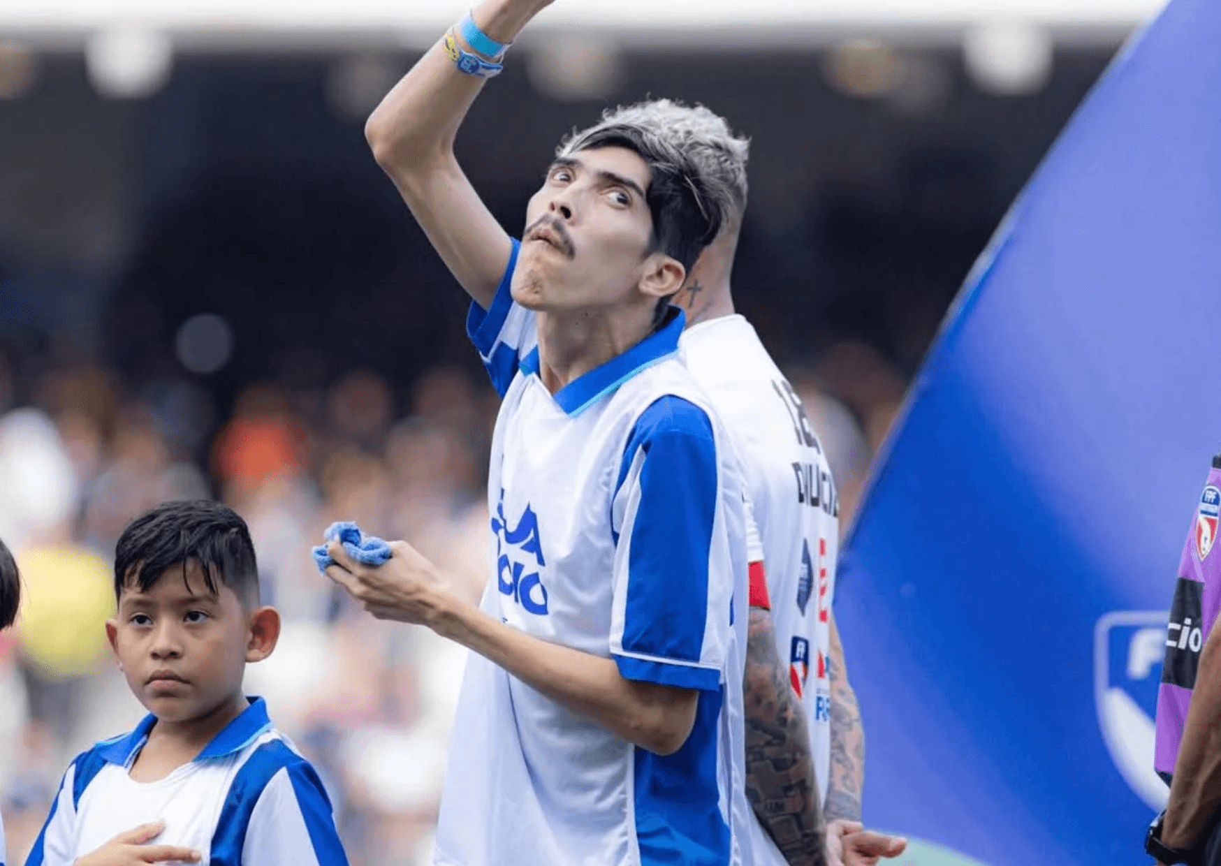 Diretoria do Paysandu impede Pampam de entrar em campo e revolta torcedores
