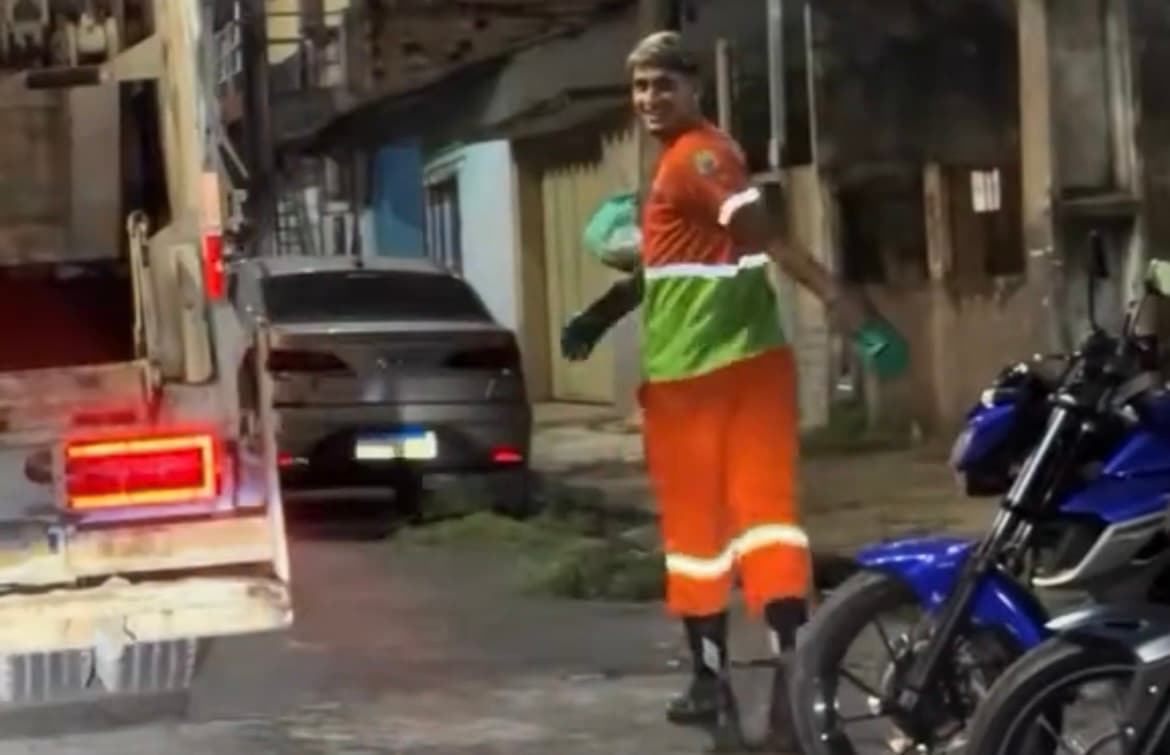Vídeo de gari de Ananindeua ganha as redes e internautas sugerem carreira de modelo