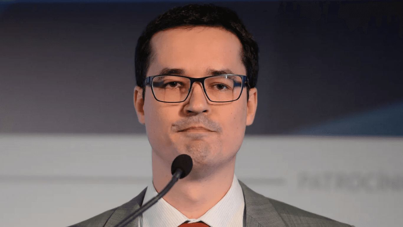 TSE suspende campanha de Deltan Dallagnol ao Senado pelo Paraná