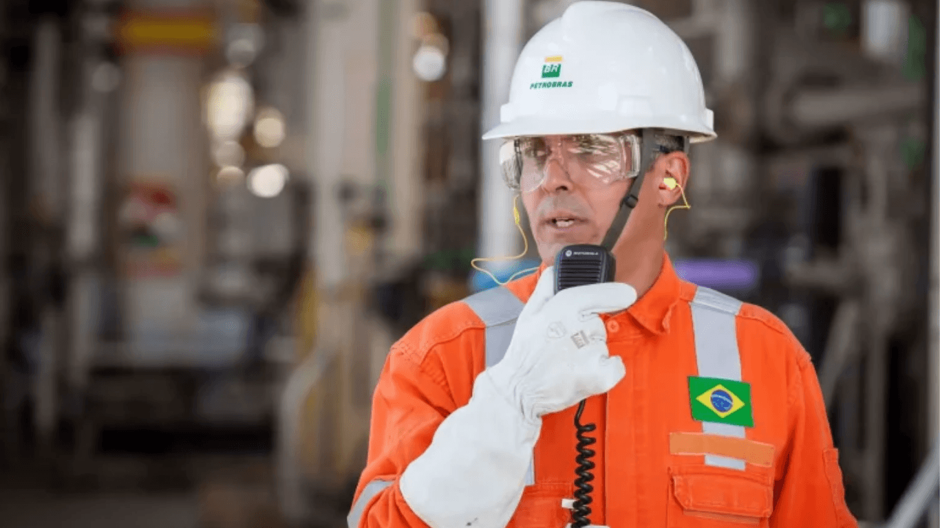 Inscrições para concurso da Transpetro terminam nesta segunda (21); salários chegam a R$ 15 mil