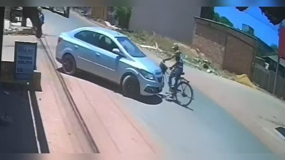 Vídeo: ciclista morre após ser atropelado por carro em Santarém