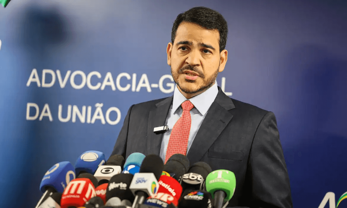 Lula indica Jorge Messias à vaga no STF