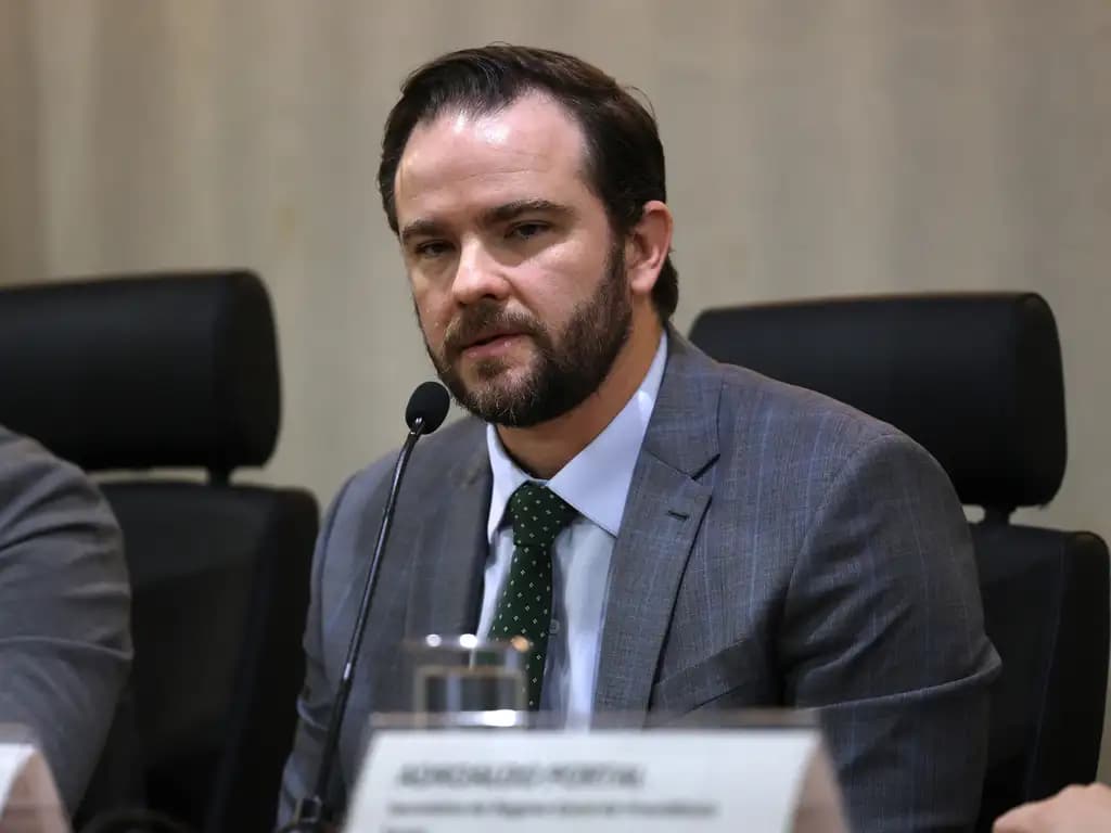 Desenrola 2.0: seis milhões de pessoas já renegociaram dívidas, diz ministro da Fazenda