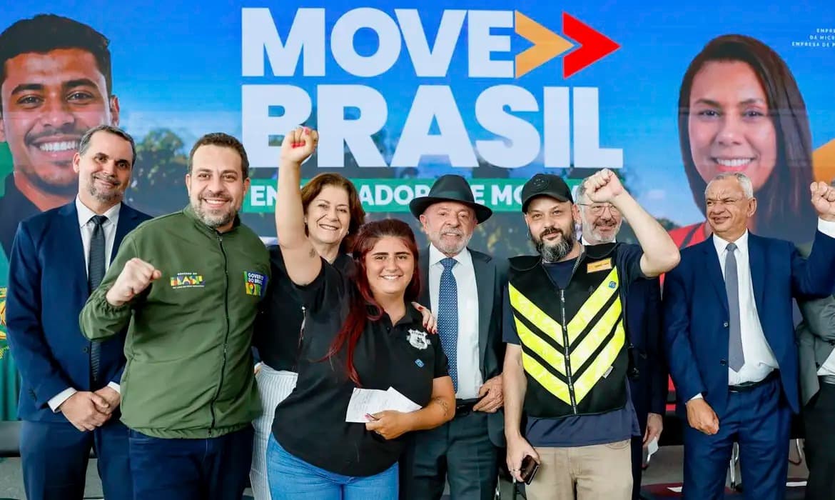 Governo federal lança linha de crédito para motociclistas de aplicativo com juros reduzidos