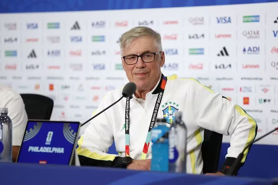 Ancelotti pede calma antes de confronto contra Haiti: 'Não há motivo para pânico'