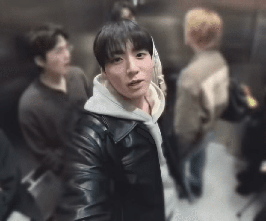 Fã brasileira que perseguia Jung Kook, integrante do BTS, é condenada à prisão e será deportada