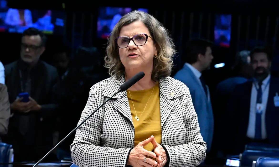 Lula anuncia Teresa Leitão como nova liderança do governo no Senado