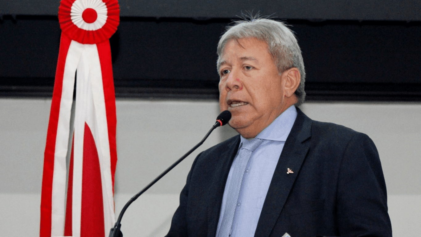 Líder do governo na Alepa garante que empresa vai reparar danos na Avenida Liberdade sem custos para o Estado