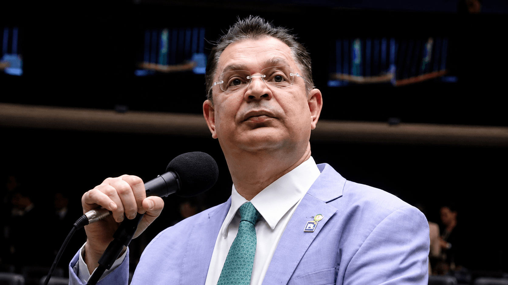 PF apura se Sóstenes e aliados criaram versão falsa sobre R$ 430 mil apreendidos em espécie com parlamentar