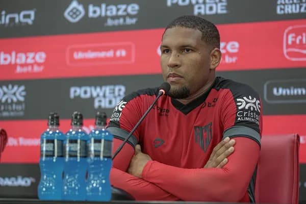Remo confirma zagueiro Matheus Felipe, ex-Athletico-PR e campeão no Vietnã