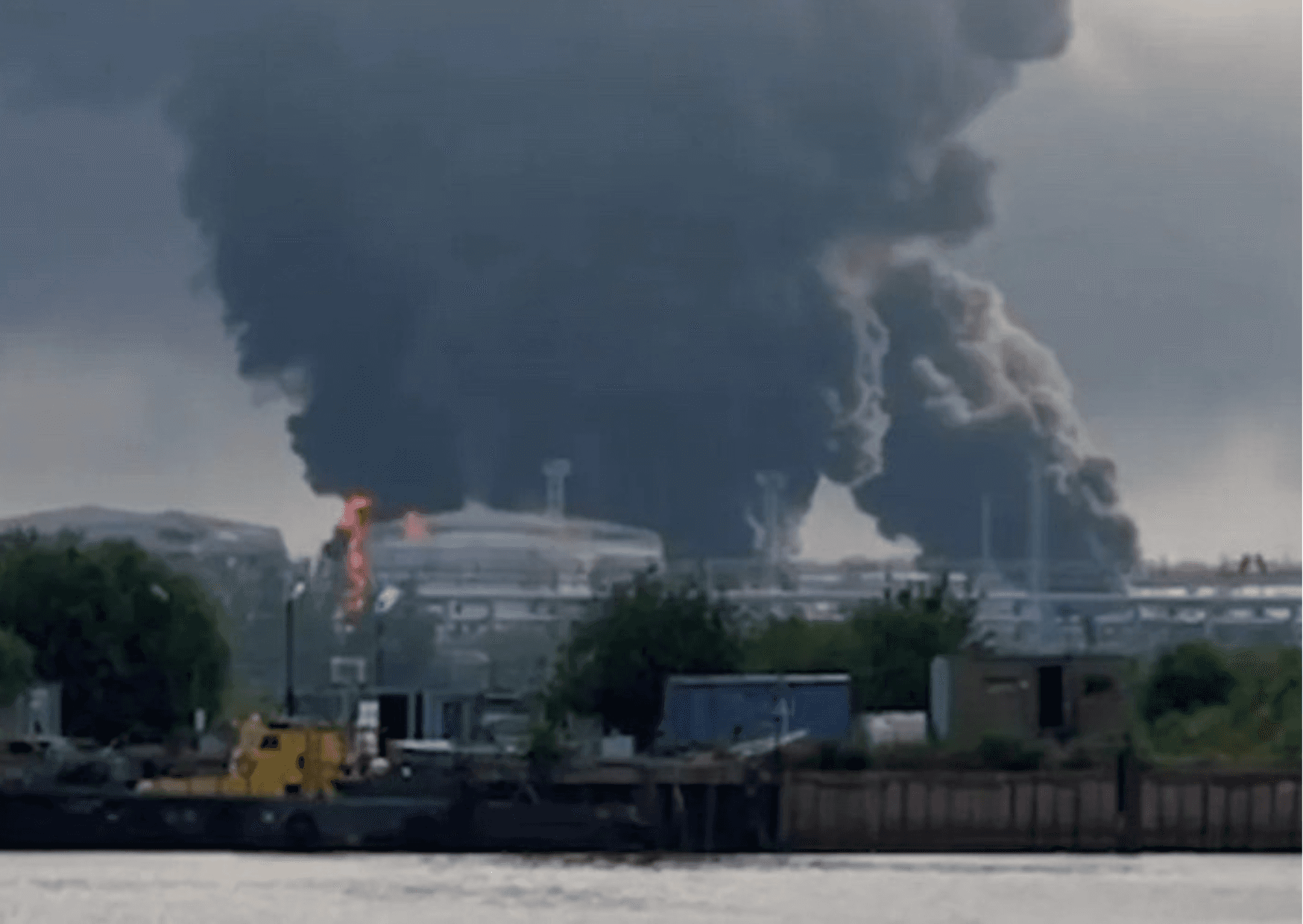 Ucrânia ataca São Petesburgo, segunda maior cidade da Rússia, e atinge importante terminal petrolífero