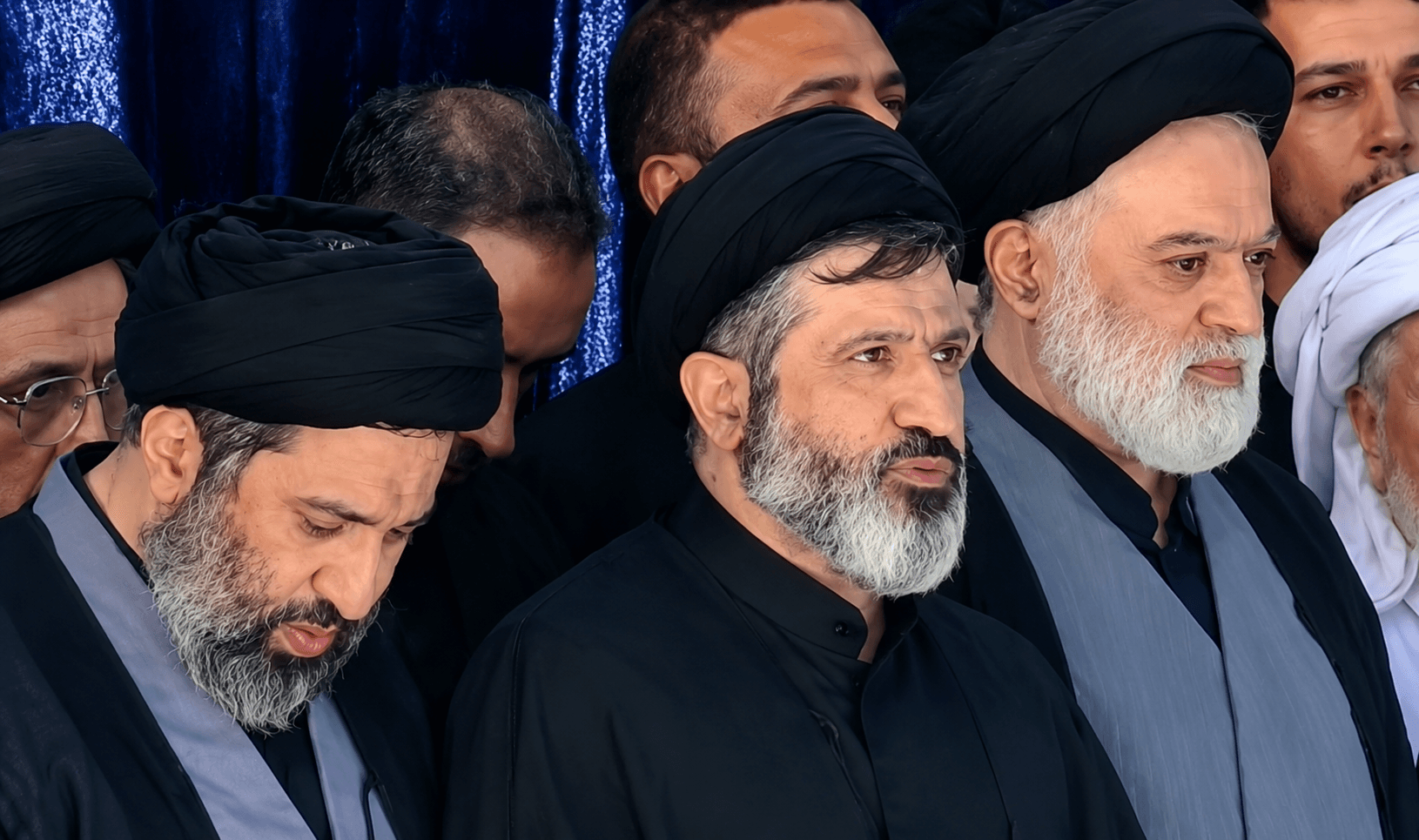 Filhos de Ali Khamenei participam de funeral no Irã; sucessor segue sem aparições públicas