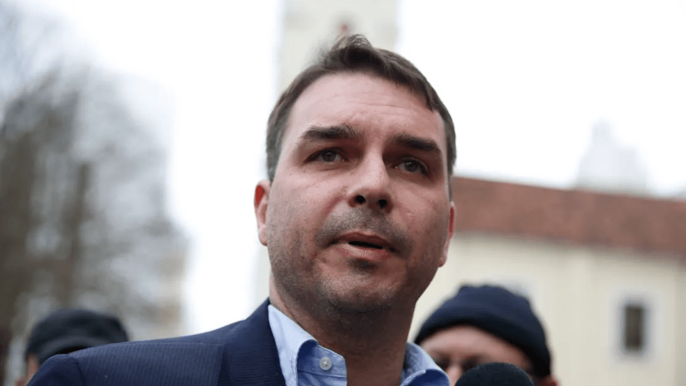 Flávio diz nos EUA que Lula quer tarifaço de Trump para ter ganho político