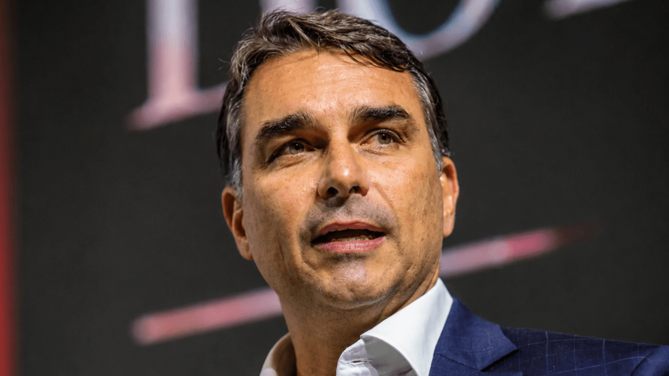 Governo decide enviar observador para audiência nos EUA que ouvirá Flávio Bolsonaro