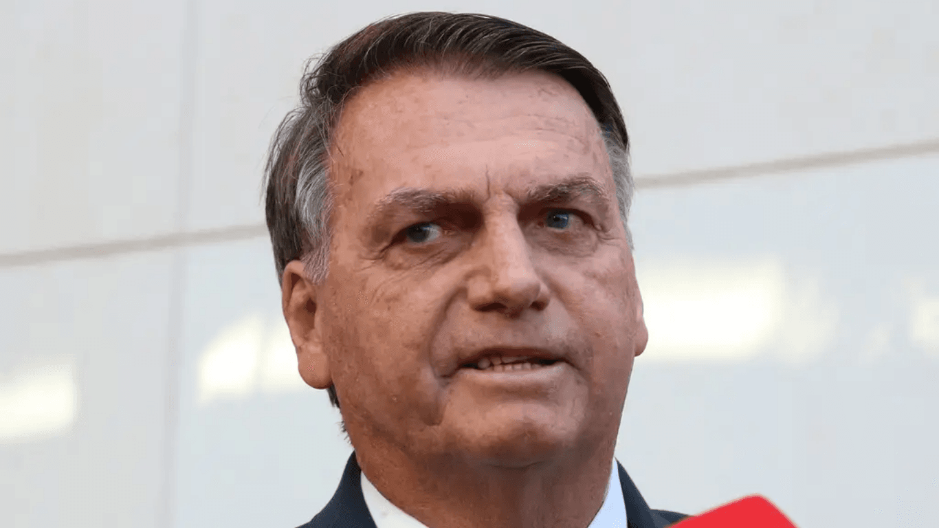 Defesa de Bolsonaro diz ao STF que espingarda não encontrada pelo Exército está no RS; saiba o paradeiro das armas do ex-presidente
