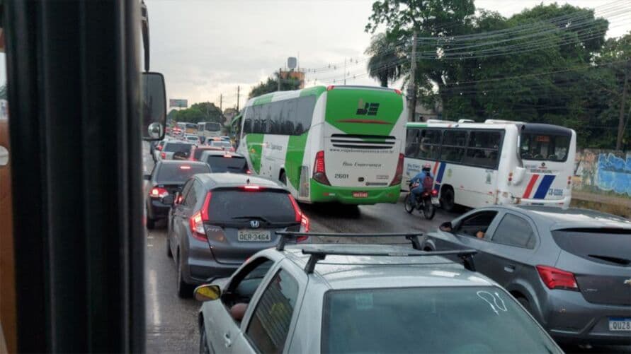 Trânsito intenso marca início do segundo fim de semana das férias de julho nas saídas de Belém