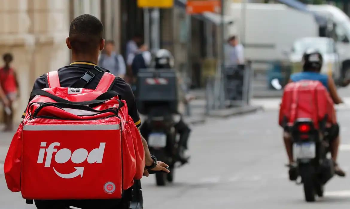 Move Brasil: governo altera cronograma e adia liberação de crédito para entregadores e mototaxistas