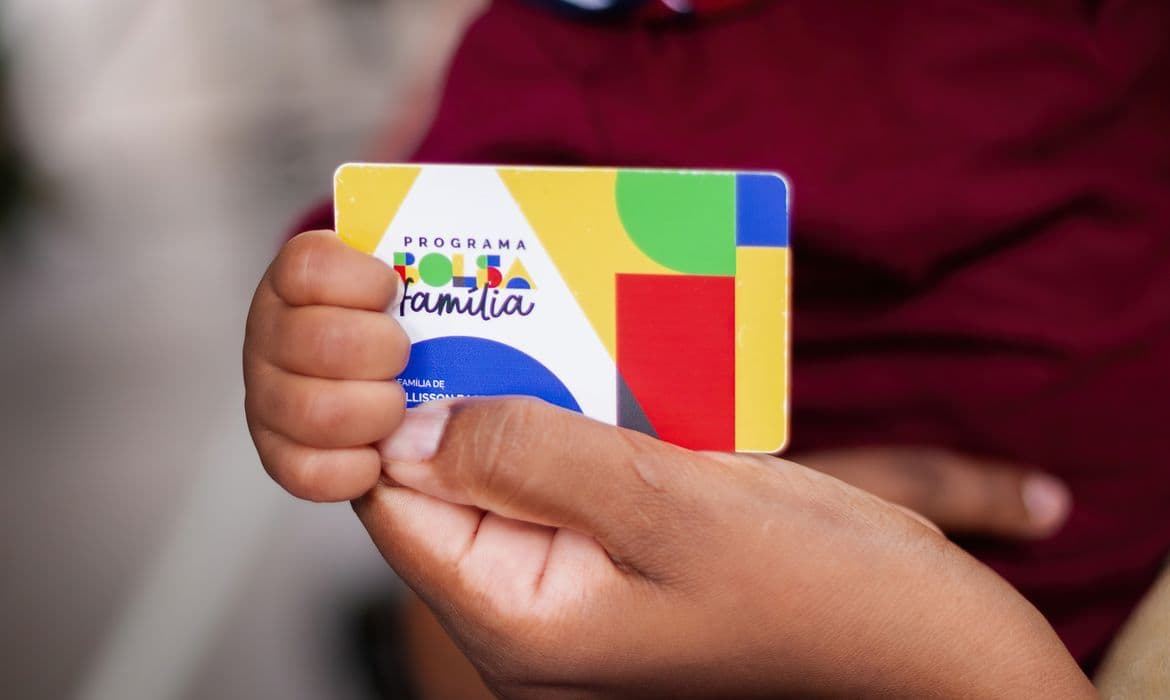 Cortes no Bolsa Família podem retirar 12 bilhões da economia do Pará e preocupam municípios