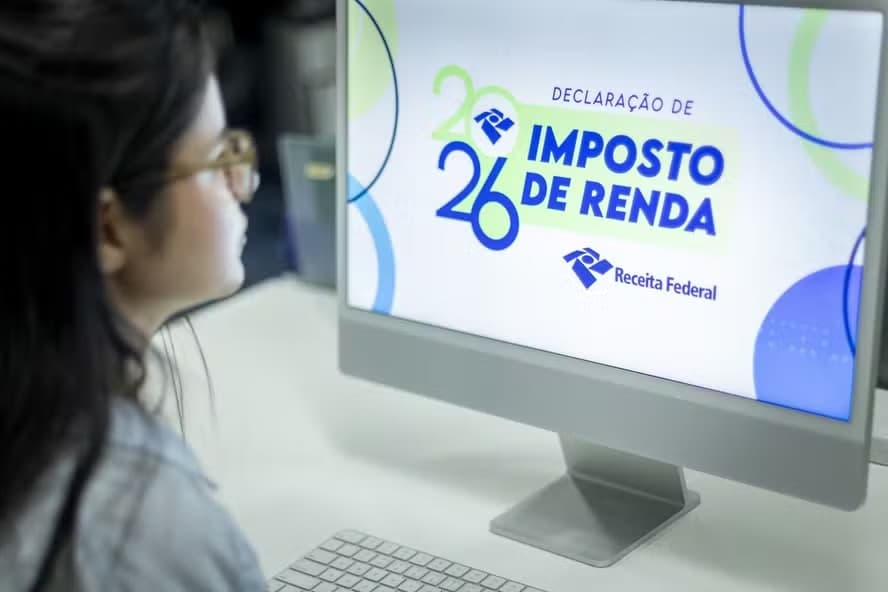 Restituição automática do IRPF: Receita paga lote inédito de "cashback" nesta quarta (15)