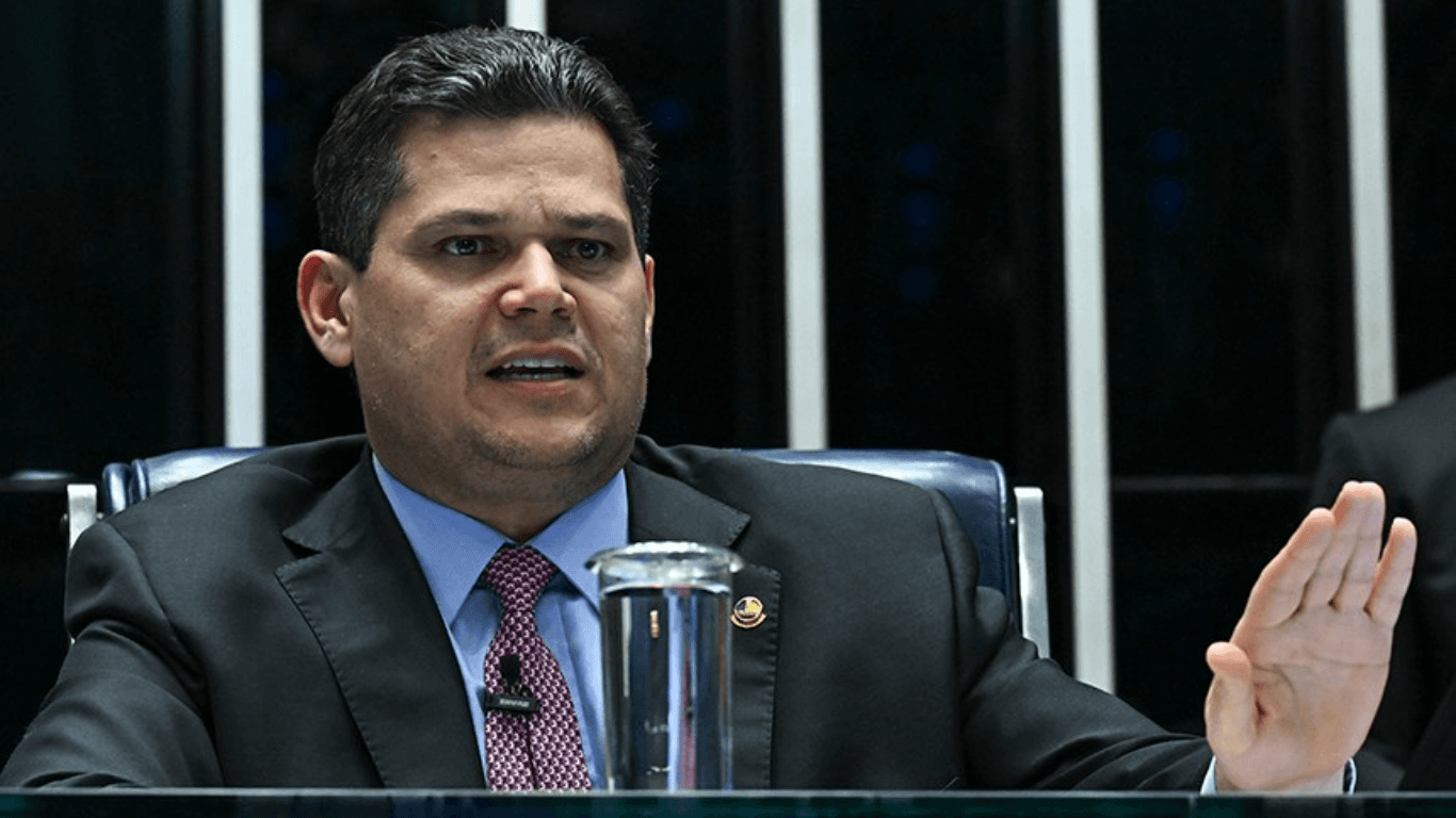 Congresso entra em recesso e congela pautas prioritárias do governo, incluindo a PEC da escala 6x1