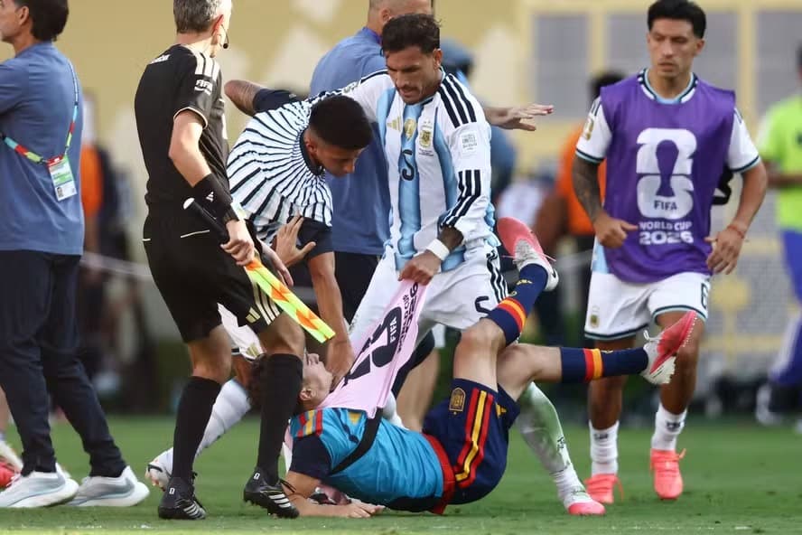 Jornal inglês chama Argentina de 'criminosa' após derrota na final da Copa