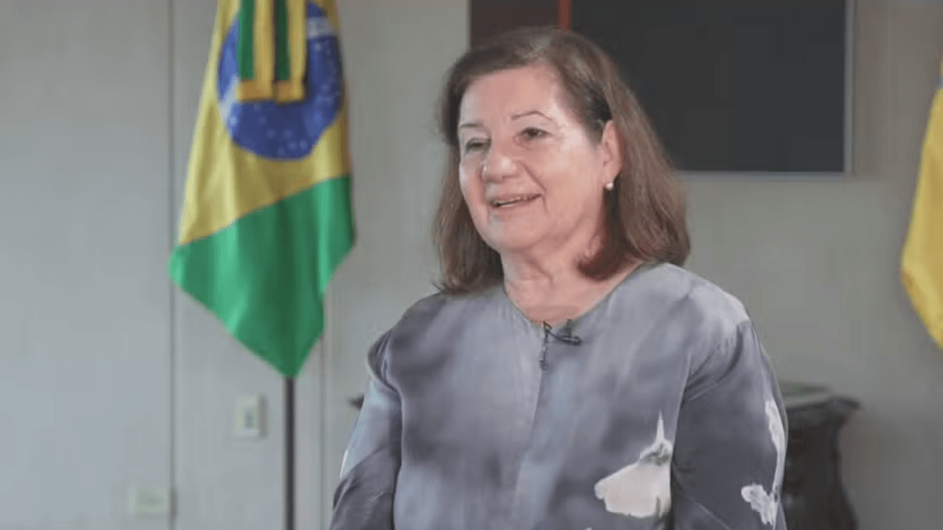 Governo Lula prepara resposta aos EUA após revogação do visto da embaixadora brasileira