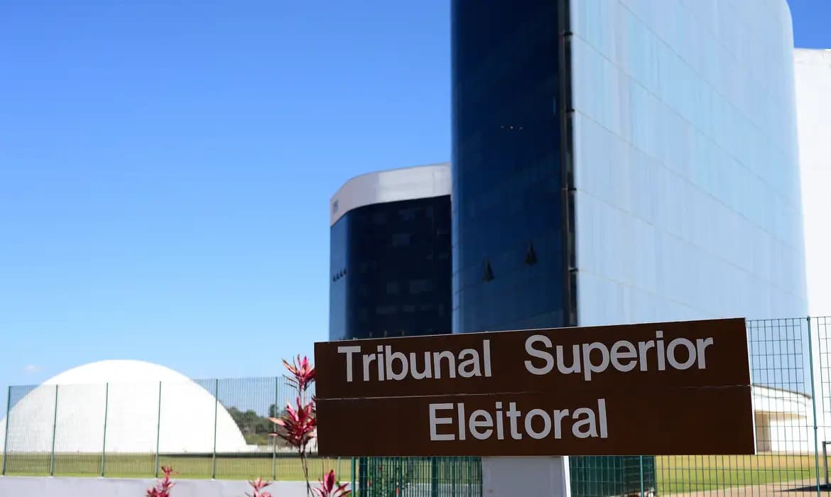 Eleições 2026: TSE estrutura conselho de especialistas contra fake news e uso indevido de IA